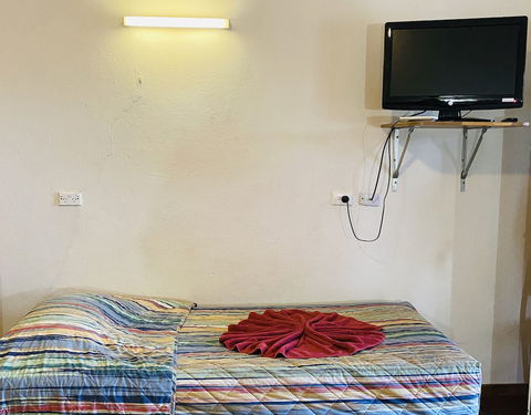 County Lodge Motor Inn - Tourism Adelaide 4