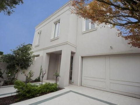 Boutique Stays - Brighton Place - Tourism Adelaide 0