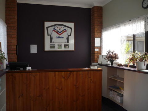 Hanging Rock Family Motel - Tourism Adelaide 2