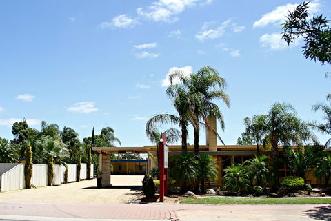Renmark Motor Inn Motel - Tourism Adelaide 0