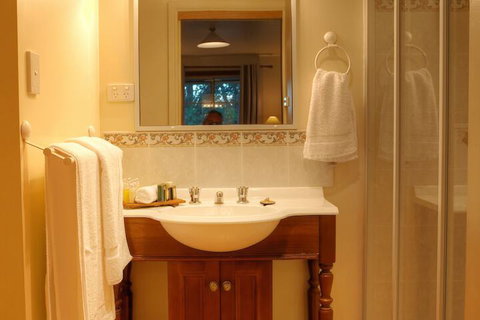 Accommodation Creek Cottages - Tourism Adelaide 5