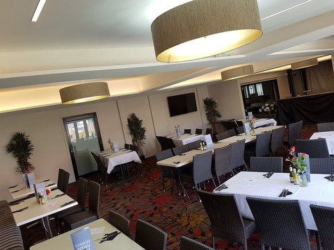 Windsor Hotel Dalby - Tourism Adelaide 3