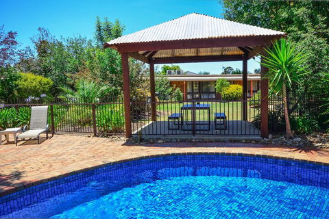 River Country Inn - Tourism Adelaide 3