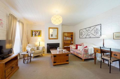 Templeton Cottage - Tourism Adelaide 6