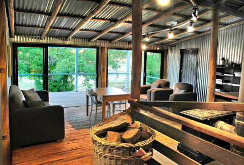 Black Sheep Inn - Tourism Adelaide 5