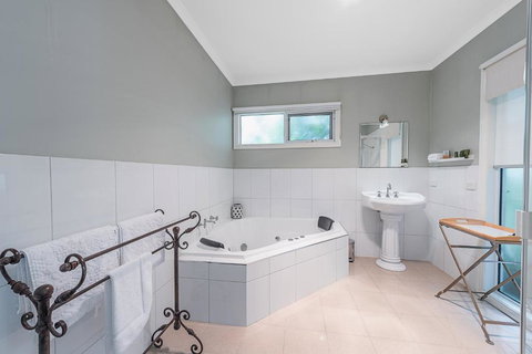 Amelina Cottages - Tourism Adelaide 2