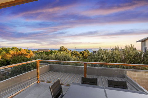 Tides Apartments - Tourism Adelaide 3