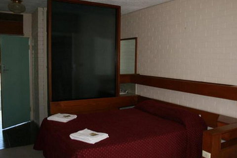 A Room For U - Tourism Adelaide 2