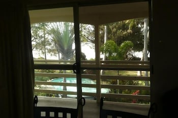 Beachside Holiday Units - Tourism Adelaide 3