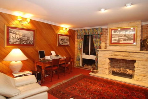 The Hermitage Motel - Tourism Adelaide 5