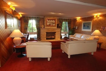 The Hermitage Motel - Tourism Adelaide 6