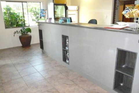 Castle Motor Lodge - Tourism Adelaide 5