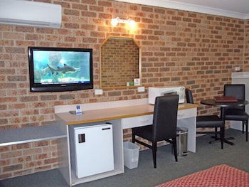Town & Country Motor Inn - Tourism Adelaide 6