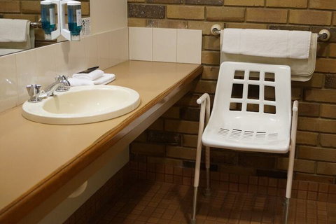 Magdala Motor Lodge & Lakeside Restaurant - Tourism Adelaide 6