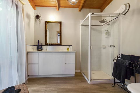 Gembrook Cottages - Tourism Adelaide 3