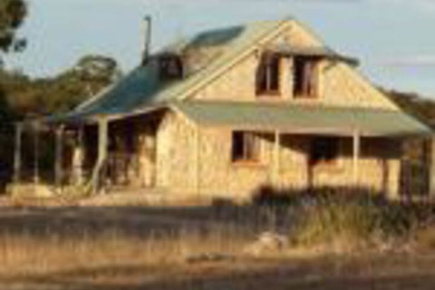 Broken Gum Country Retreat - Tourism Adelaide 0