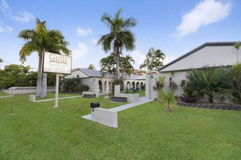The Gulls Apartments - Tourism Adelaide 0