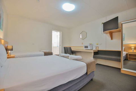 Oscar Motel - Tourism Adelaide 3