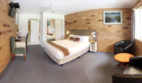 Copper Country Motor Inn & Restaurant - Tourism Adelaide 5