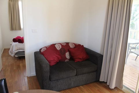 Regatta Point Holiday Park - Tourism Adelaide 6