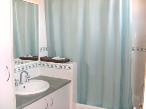 Regatta Point Holiday Park - Tourism Adelaide 3