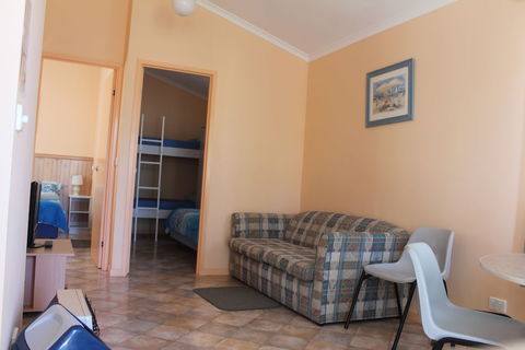 Regatta Point Holiday Park - Tourism Adelaide 4