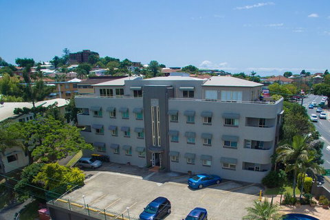 Hampton Court Apartments - Tourism Adelaide 1