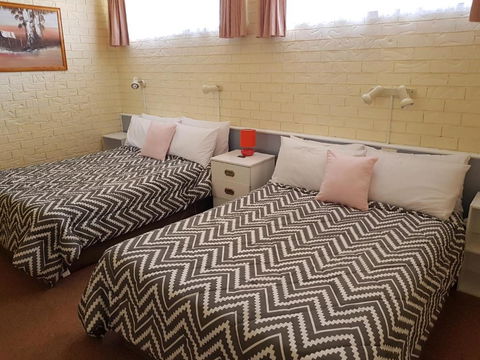Jillaroo Motor Inn - Tourism Adelaide 3