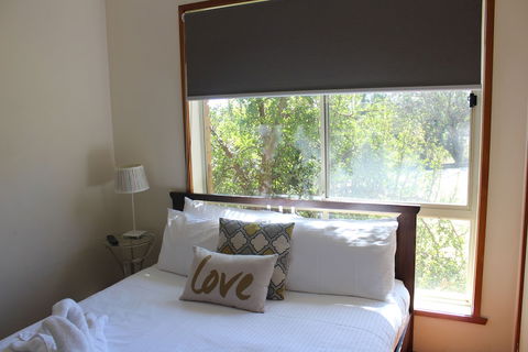 Australian Home Away At East Doncaster Andersons Creek 1 - Tourism Adelaide 6