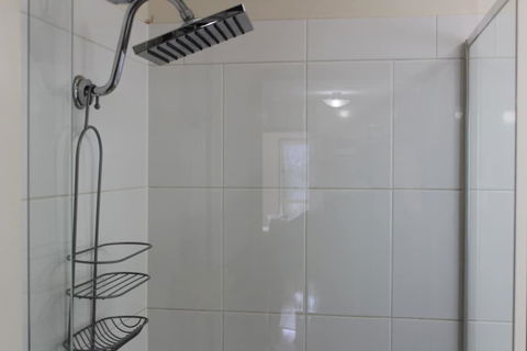 Australian Home Away At East Doncaster Andersons Creek 1 - Tourism Adelaide 5