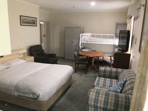 Evancourt Motel - Tourism Adelaide 4