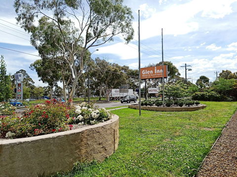 Glen Inn - Tourism Adelaide 0
