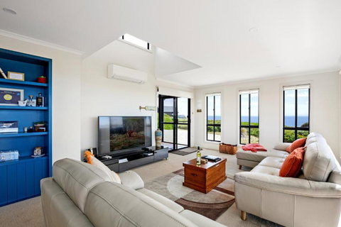 Seaspray - Tourism Adelaide 4