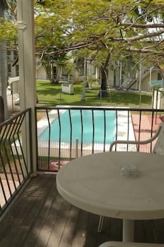 Ocean Breeze Units - Tourism Adelaide 1