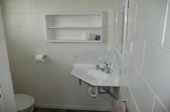 Ocean Breeze Units - Tourism Adelaide 2