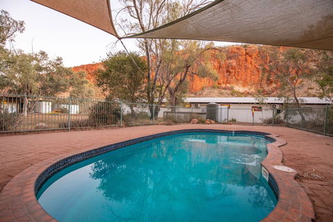 Glen Helen Lodge - Tourism Adelaide 2