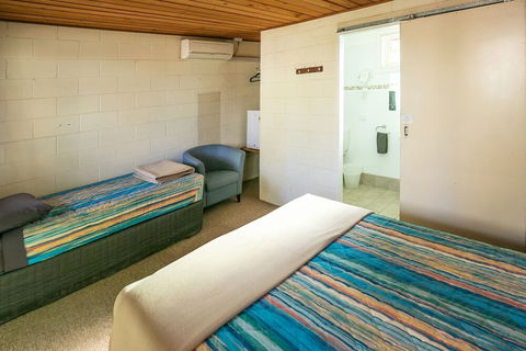 Glen Helen Lodge - Tourism Adelaide 6