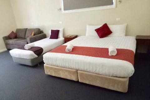 Hillview Farmstay - Tourism Adelaide 6