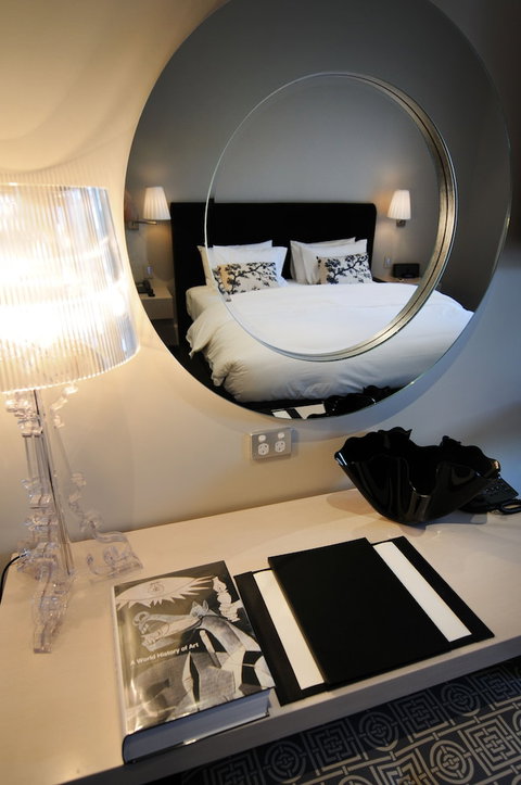 5 Rooms At The Stirling Hotel - Tourism Adelaide 0