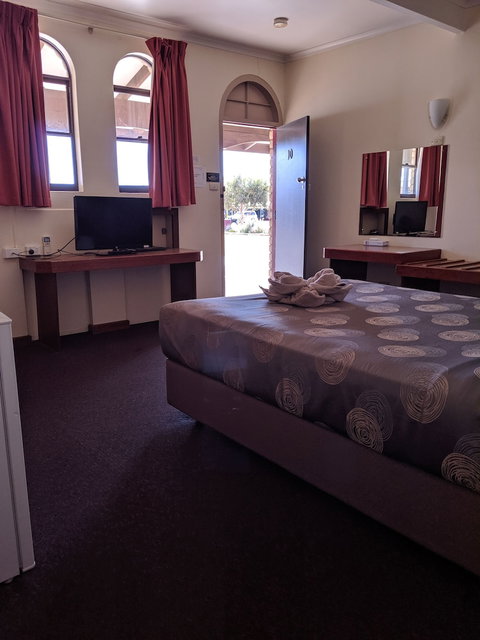 The Argent Motel - Tourism Adelaide 6