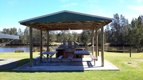 Tuncurry Lakes Resort - Tourism Adelaide 2