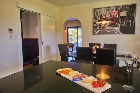 Barossa Elegance - Tourism Adelaide 3