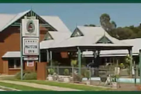 Young Federation Motor Inn - Tourism Adelaide 5