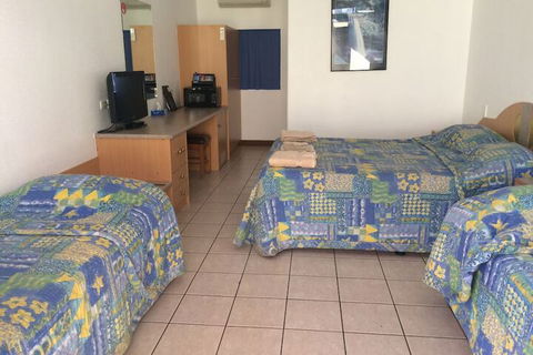 Paraway Motel - Tourism Adelaide 4