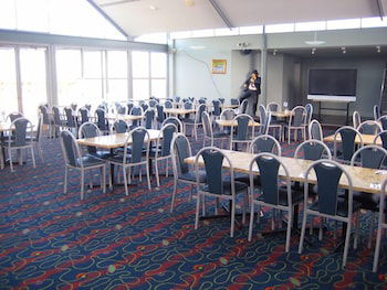 Christies Beach Hotel - Tourism Adelaide 5