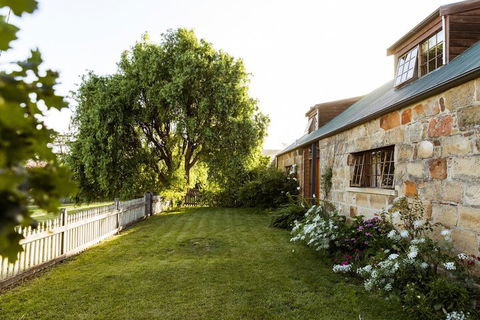 Daisy Bank Cottages - Tourism Adelaide 5