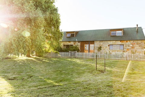 Daisy Bank Cottages - Tourism Adelaide 1