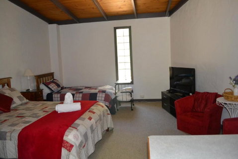 Colonial Motel - Tourism Adelaide 1