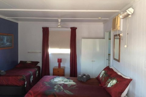 Banjo's Overnight & Holiday Units - Tourism Adelaide 7