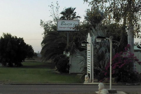 Banjo's Overnight & Holiday Units - Tourism Adelaide 1